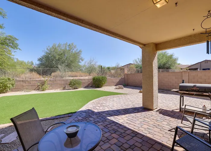 Holiday home 6 Mi To Pinnacle Peak Park: Bbq-ready W/ Yard *